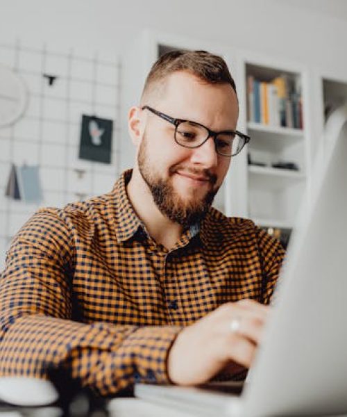 pexels-karola-g-5882642